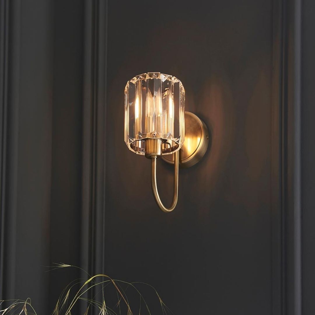 Antique Brass Wall Sconce – Elegant Faceted Glass Shade Design 6
