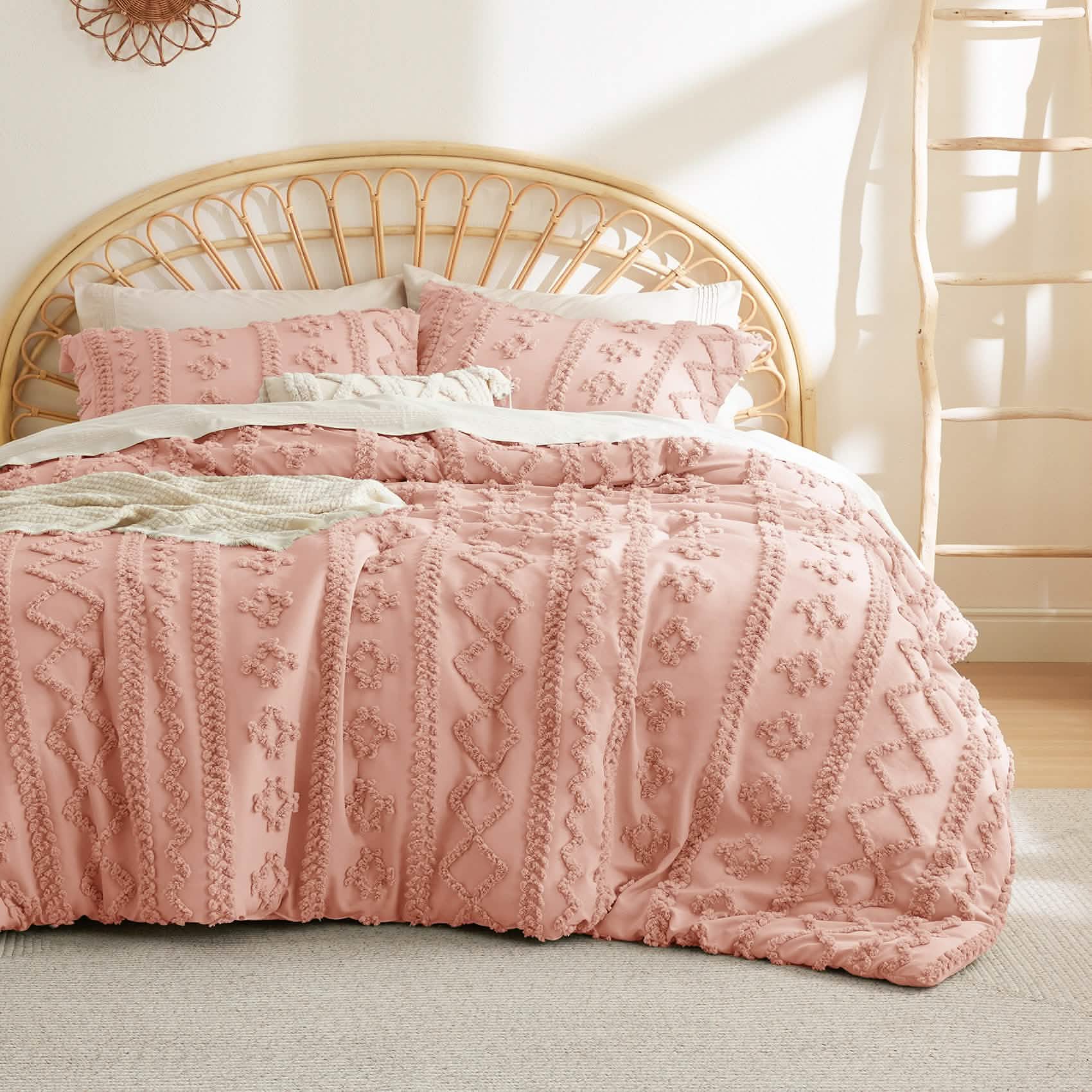 Peach tufted duvet cover set with zigzag and floral embroidery