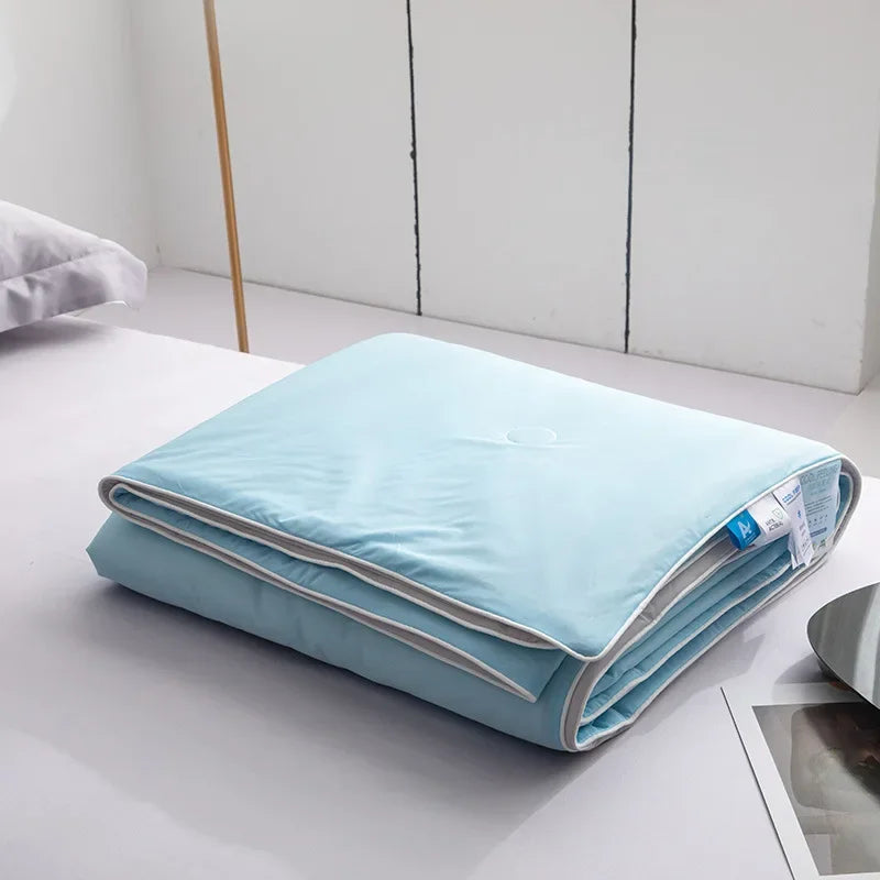 Cooling Summer Blanket – Lightweight Ice Silk Comforter with Double-Sided Cooling 4