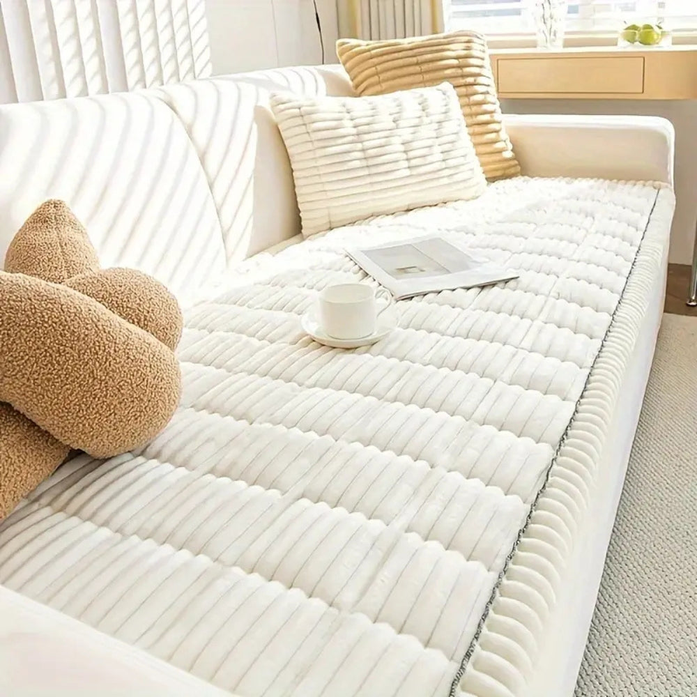Cozy Plush Sofa Cover – Thick Flannel Fabric with Anti-Slip Design and Hand-Pleated Edges 2