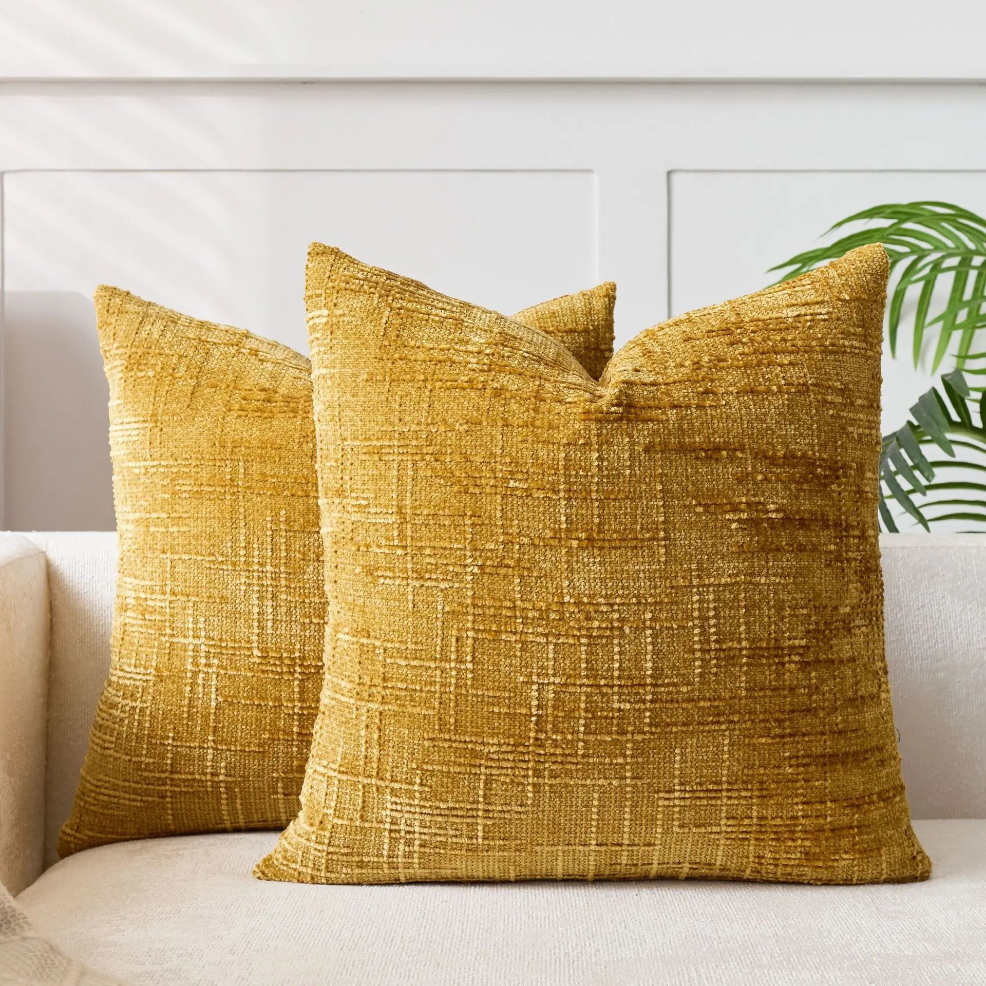 Elegant Chenille Decorative Cushion Cover – Versatile Cozy Design for Couch and Bed 0