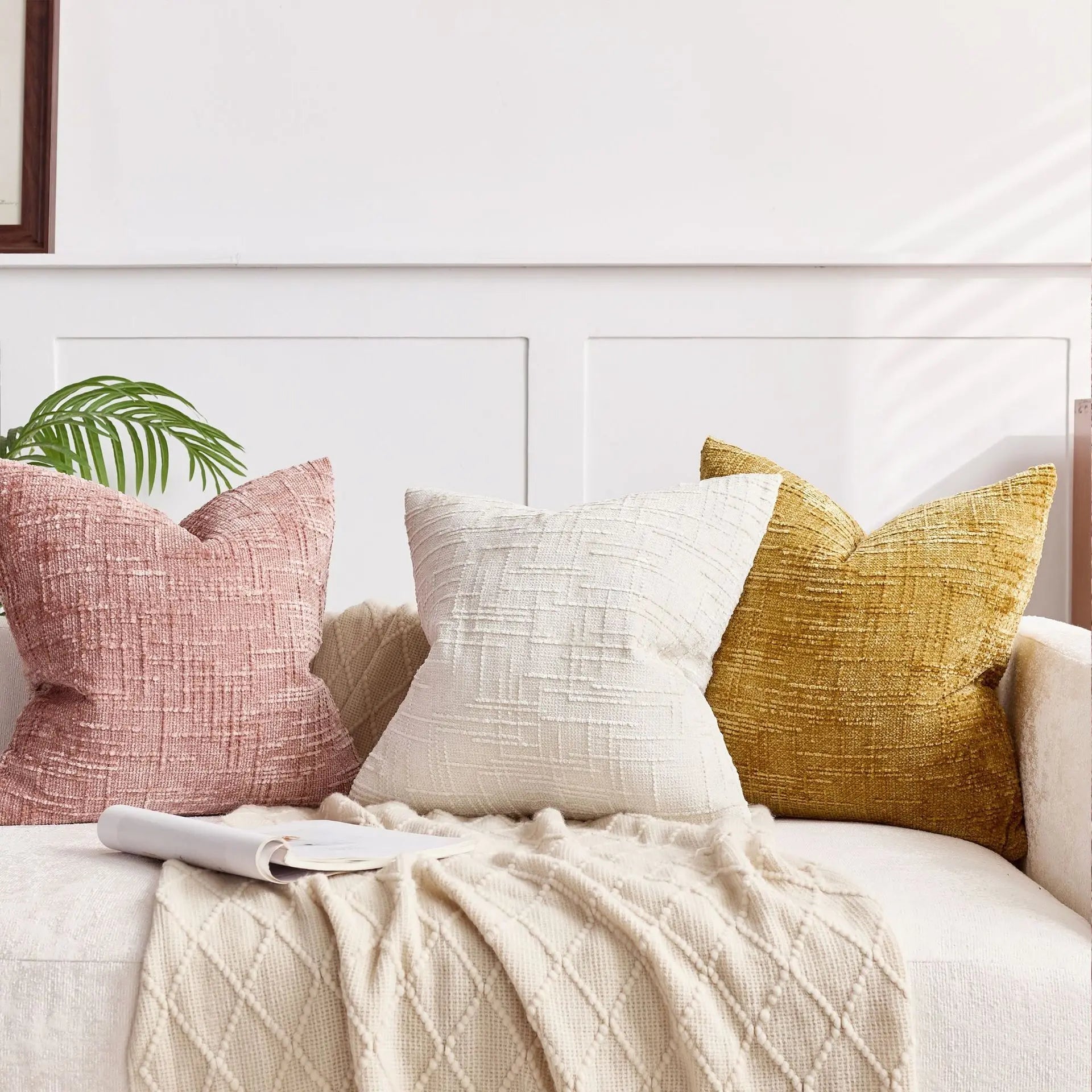 Elegant Chenille Decorative Cushion Cover – Versatile Cozy Design for Couch and Bed 2