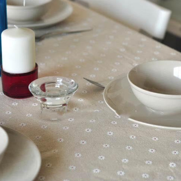 Elegant Daisy Print Linen Tablecloth – Premium Quality Cotton Fabric 2