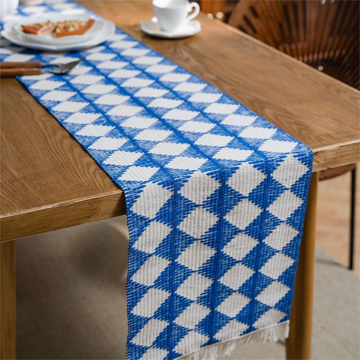 Elegant Diamond Weaving Table Runner – Durable Cotton and Flax Blend with Sophisticated Design 9