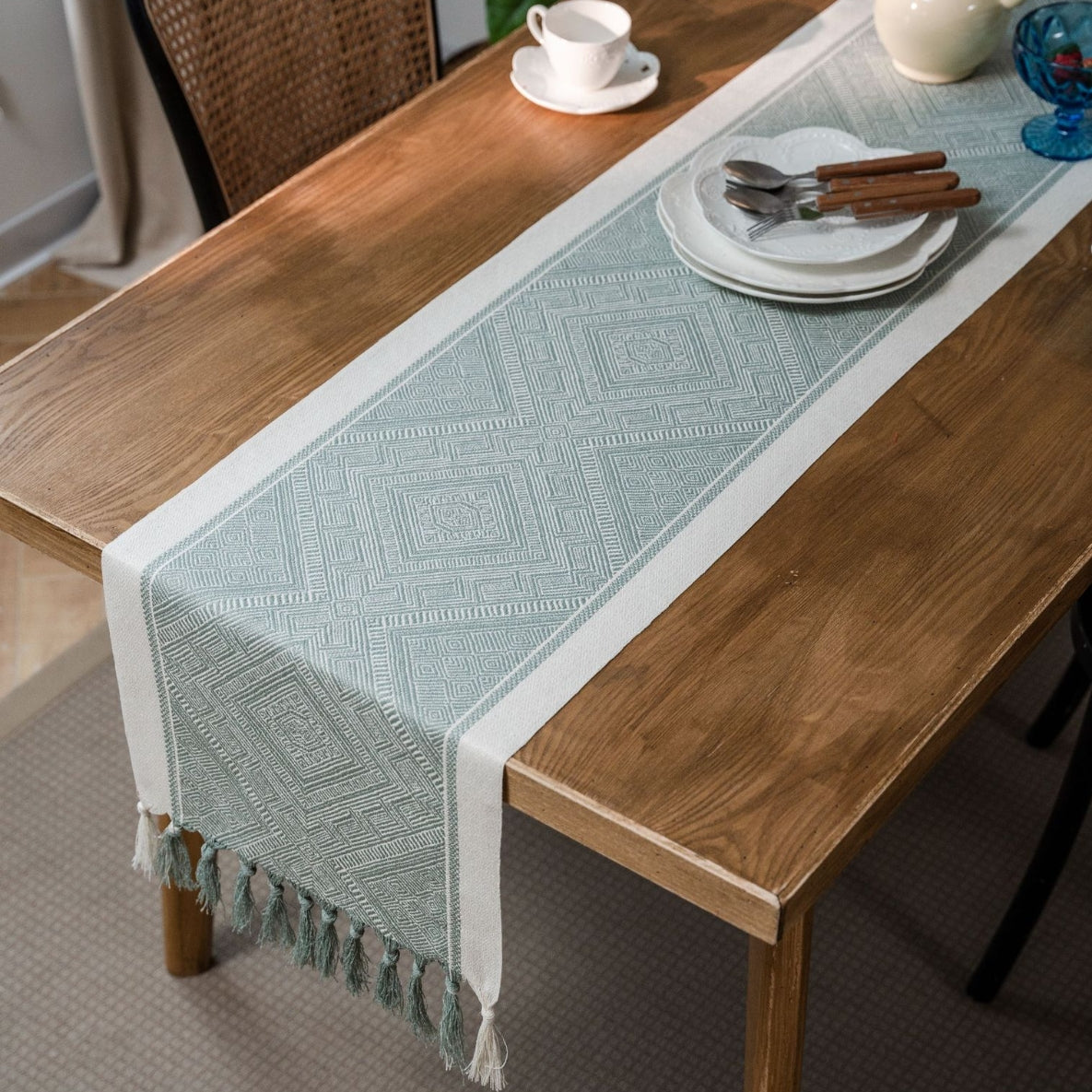 Elegant Geometric Table Runner with Hand-Tassel Edge in Durable Polyester and Linen 4