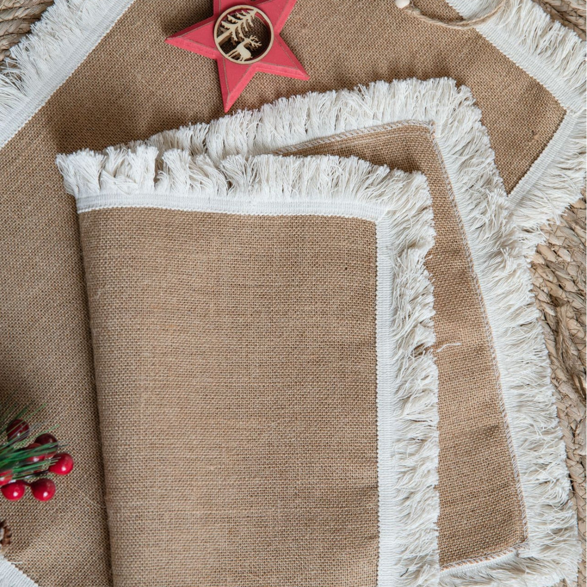 Elegant Natural Jute Table Runner with Frayed Edge – Durable Eco-Friendly Design 6