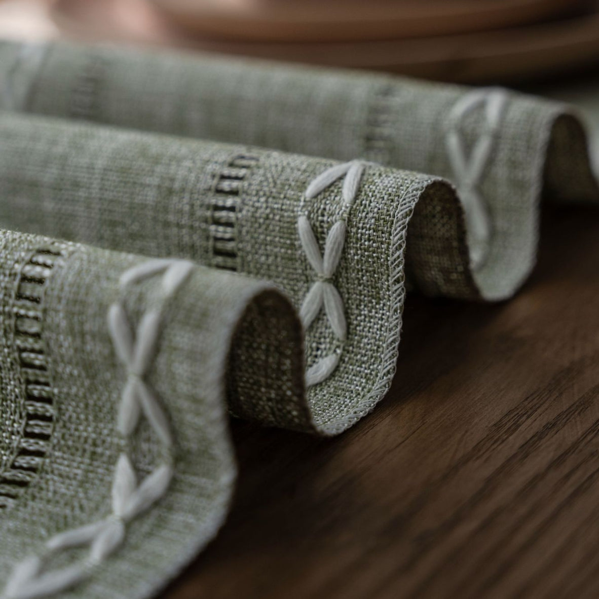 Elegant White Christmas Table Runner with Braided Design and Tassels 2