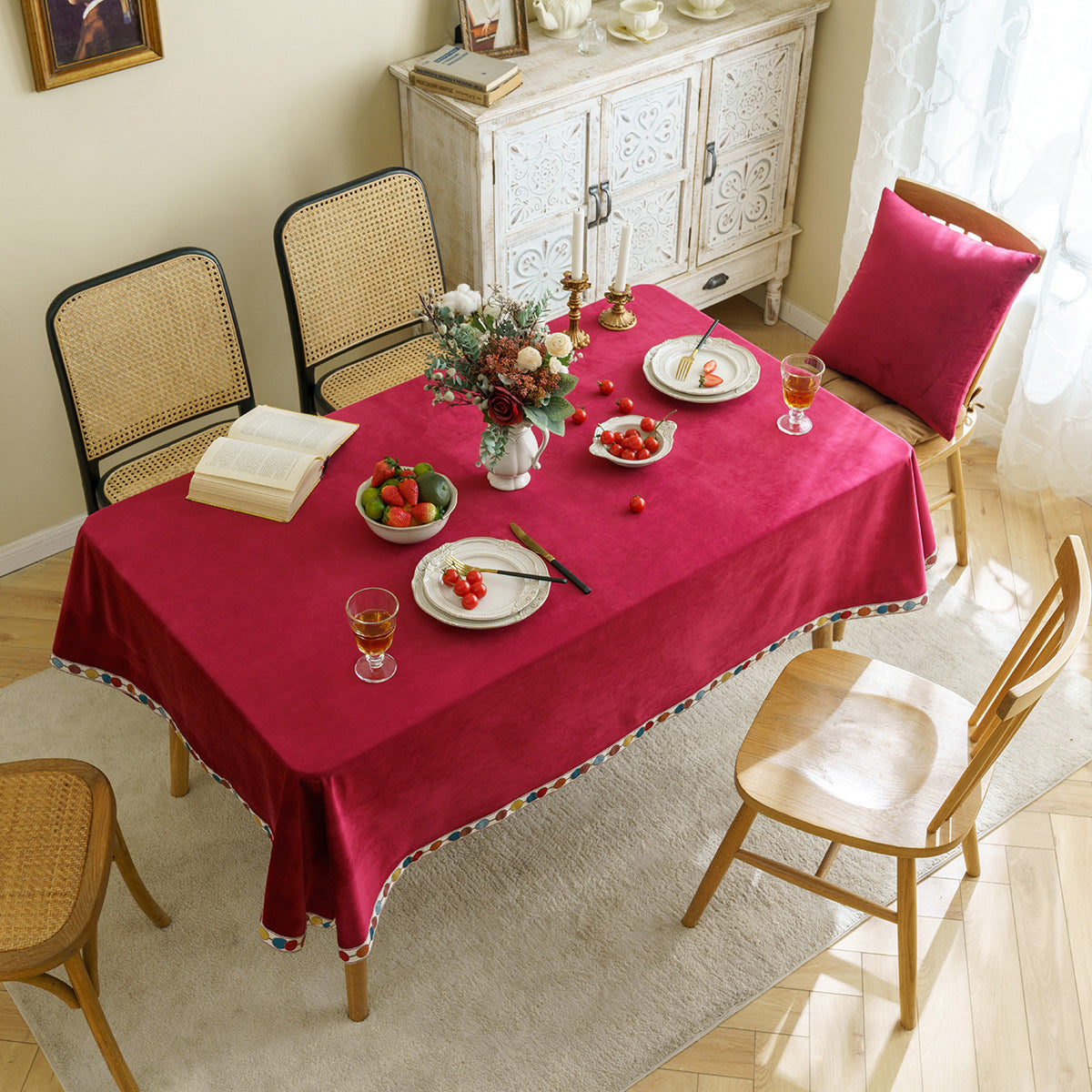 Luxurious Vintage Velvet Tablecloth – Sophisticated Jacquard Edging with Rich Texture 3
