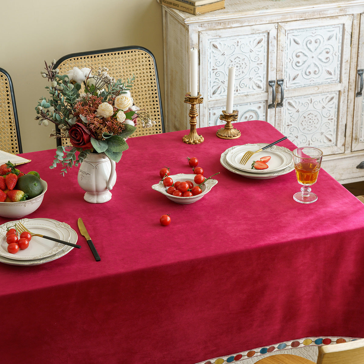 Luxurious Vintage Velvet Tablecloth – Sophisticated Jacquard Edging with Rich Texture 4
