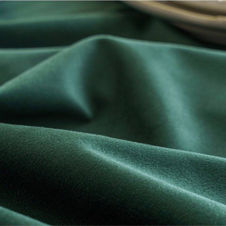 Luxurious Vintage Velvet Tablecloth – Sophisticated Jacquard Edging with Rich Texture 7