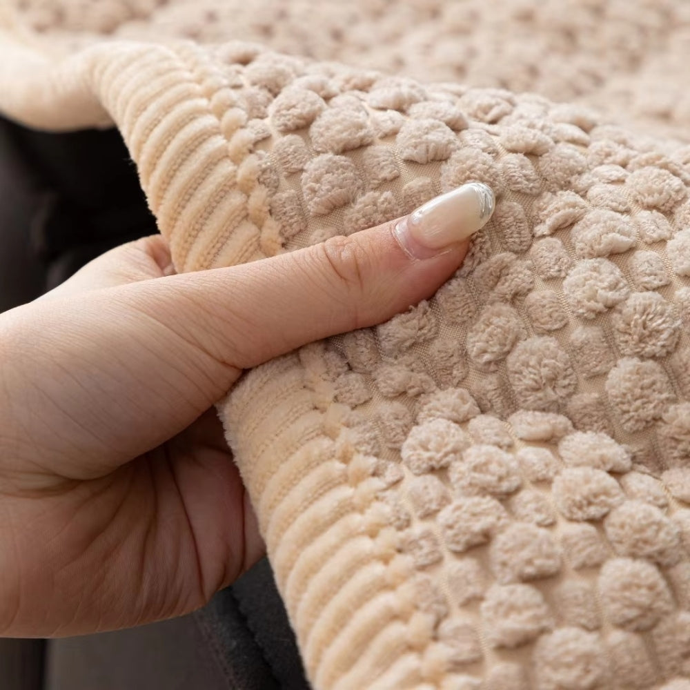 Pet-Friendly Quilted Sofa Cover – Soft Microfiber with Non-Slip Design and Geometric Pattern 1