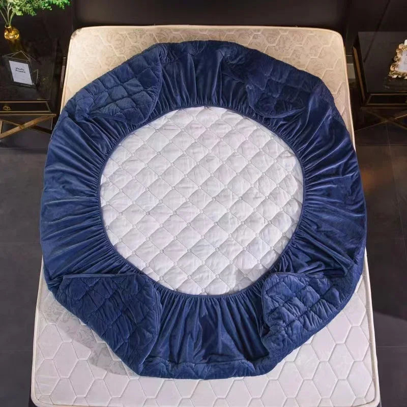 Plush Velvet Quilted Mattress Protector – Soft, Warm, and Durable Fitted Sheet for Queen and King Sizes 5