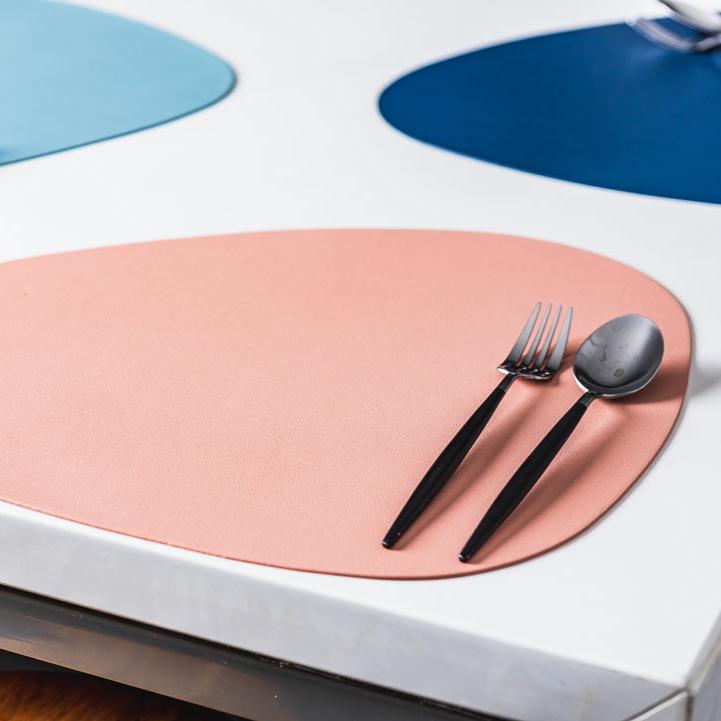 Stylish Leather Placemats Set – Elegant Design with Heat Resistance 8