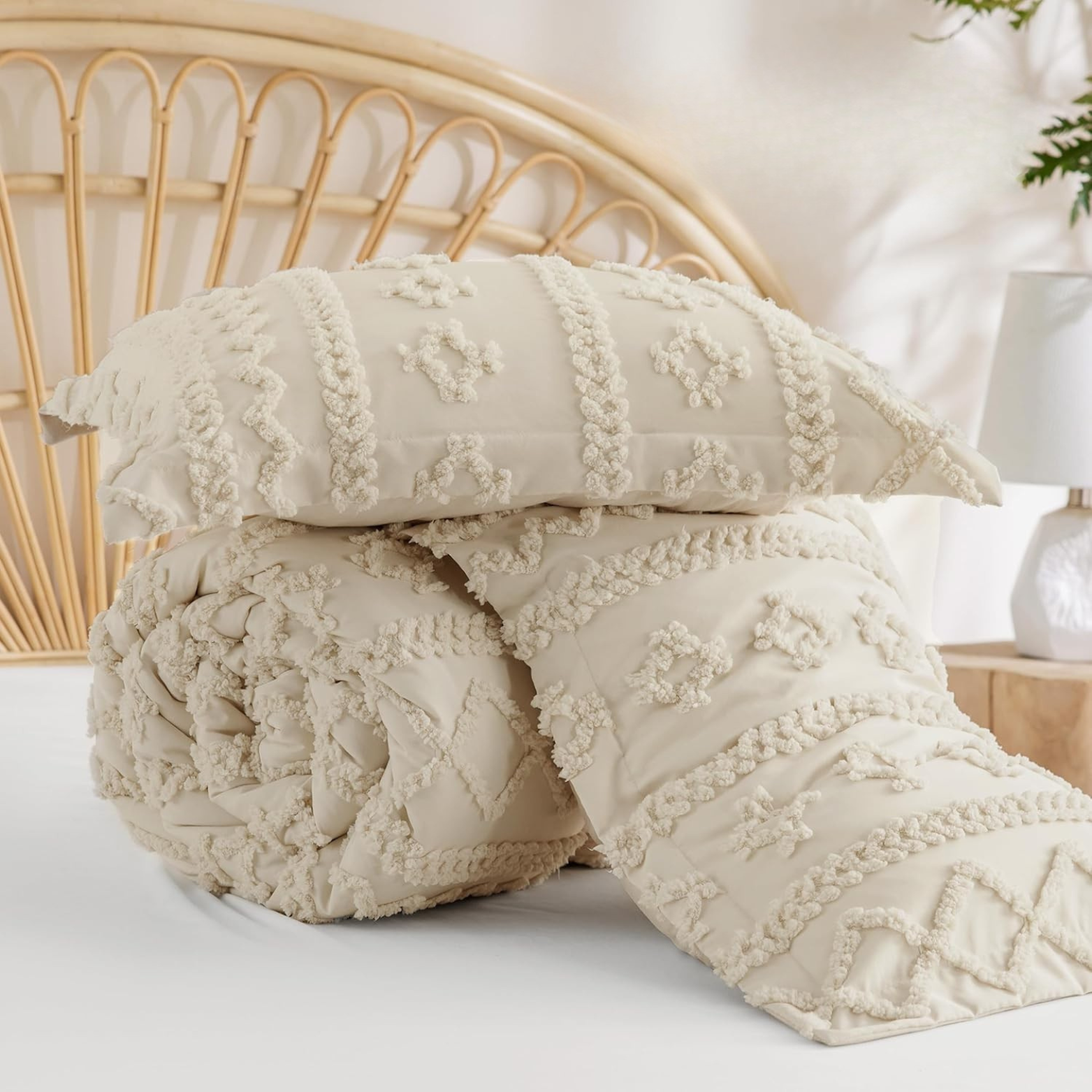 Plush cream duvet cover and sham set with star and braid embroidery