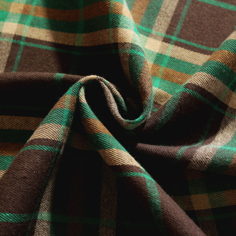 Christmas Tablecloth – Classic Tartan Design in Durable Polyester 1
