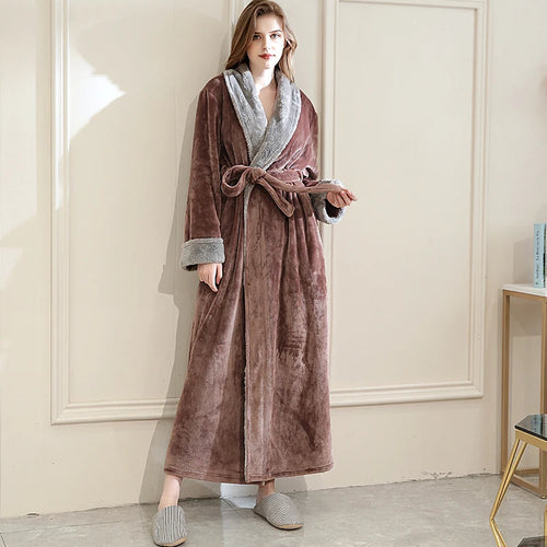 Cozy Long Bathrobe – Plush Coral Fleece with Soft, Warm Fabric