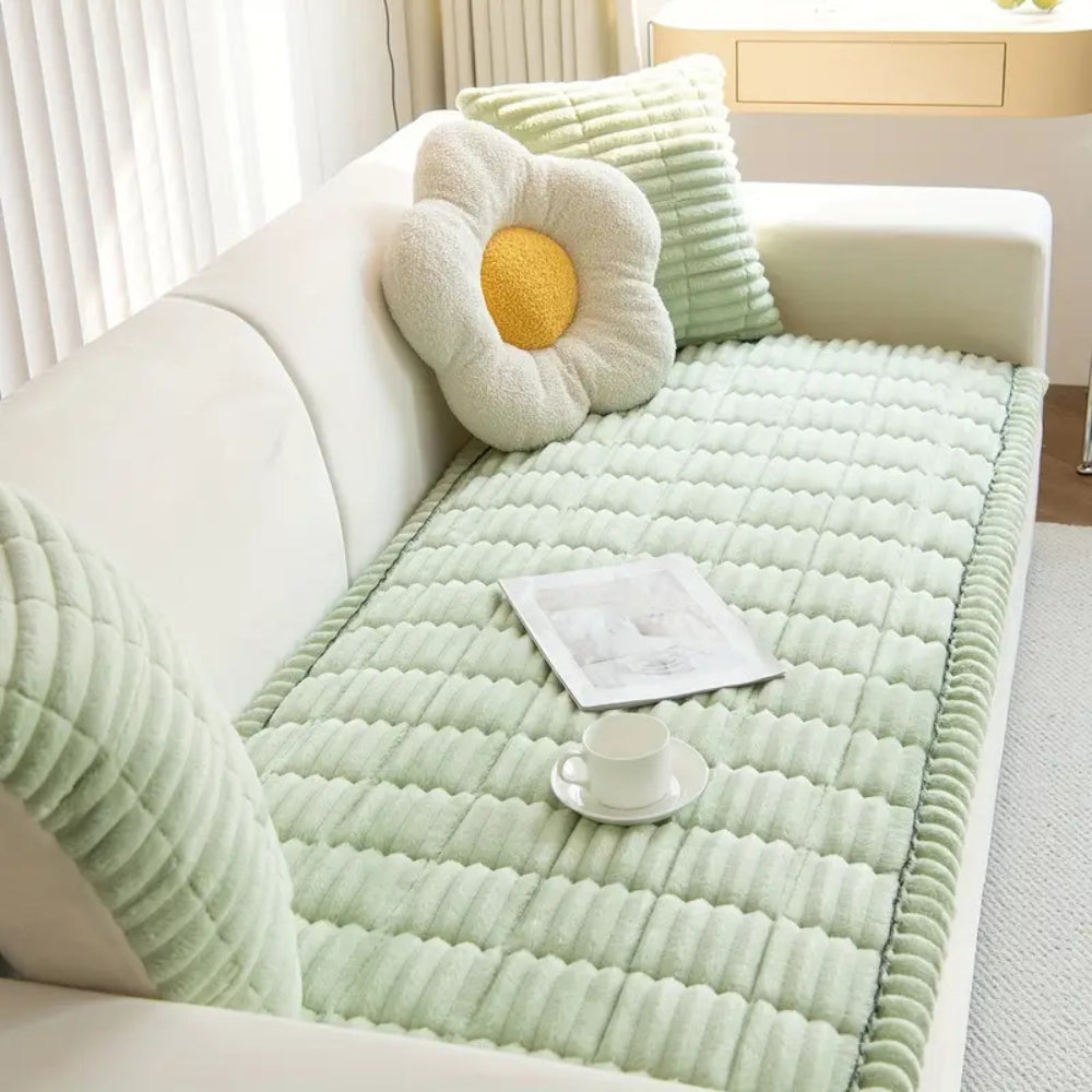 Cozy Plush Sofa Cover – Thick Flannel Fabric with Anti-Slip Design and Hand-Pleated Edges 1