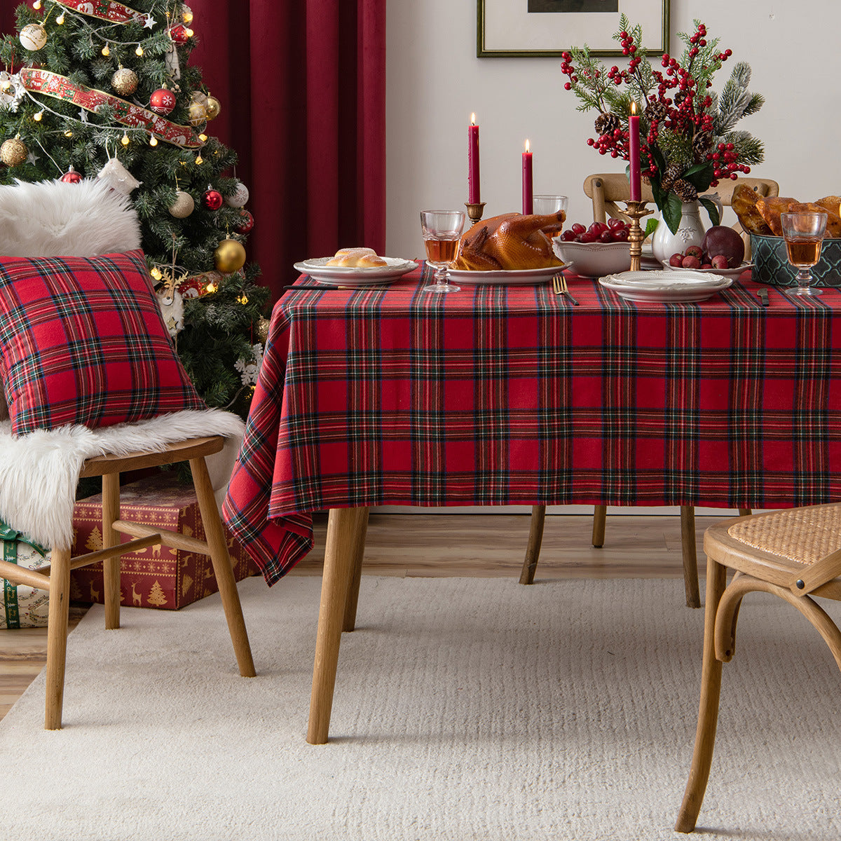 Durable Christmas Tablecloth – Elegant Scottish Tartan Design, Easy to Clean Cotton Polyester 1