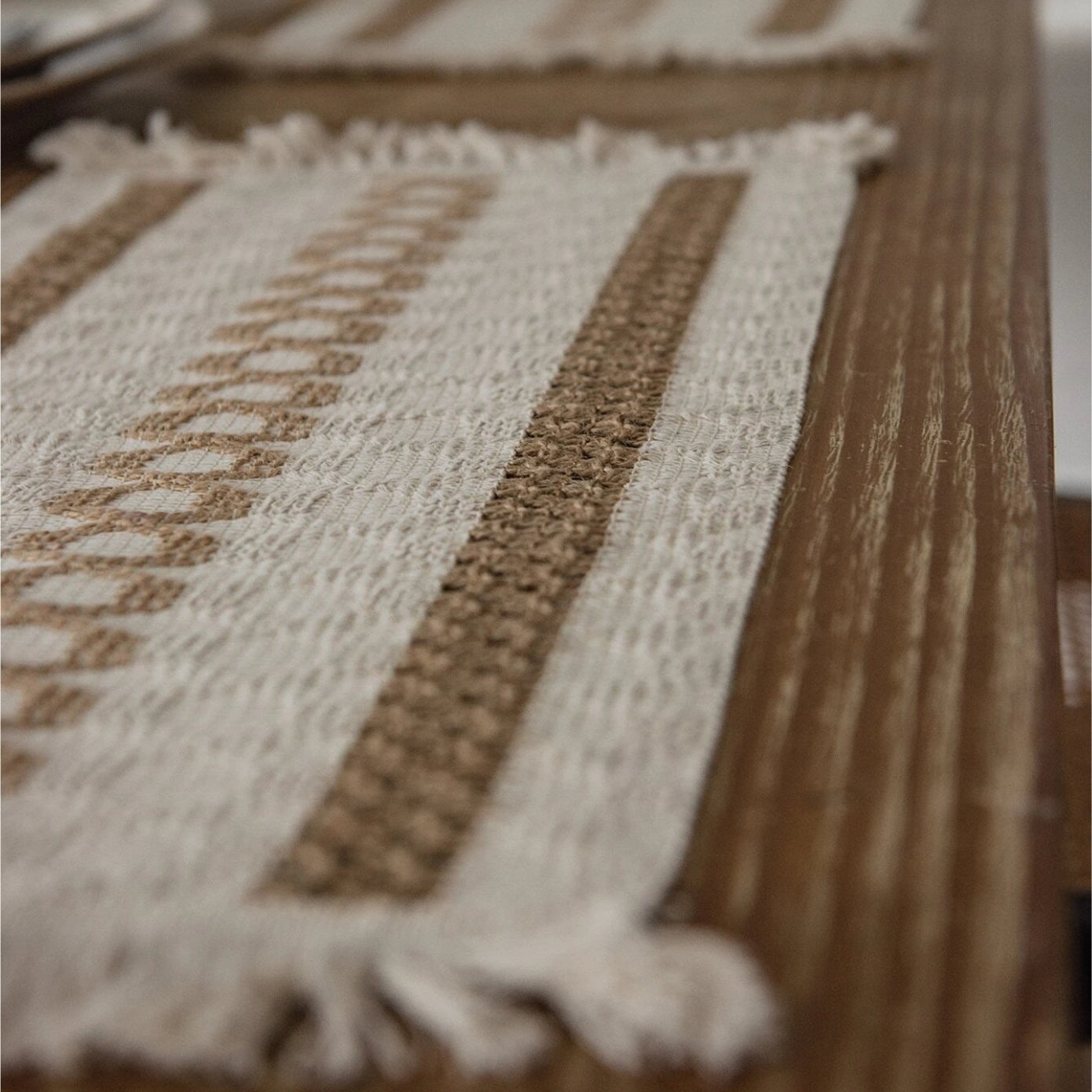 Eco-Friendly Woven Placemats – Artisanal Design with Sustainable Cotton and Flax Blend 3