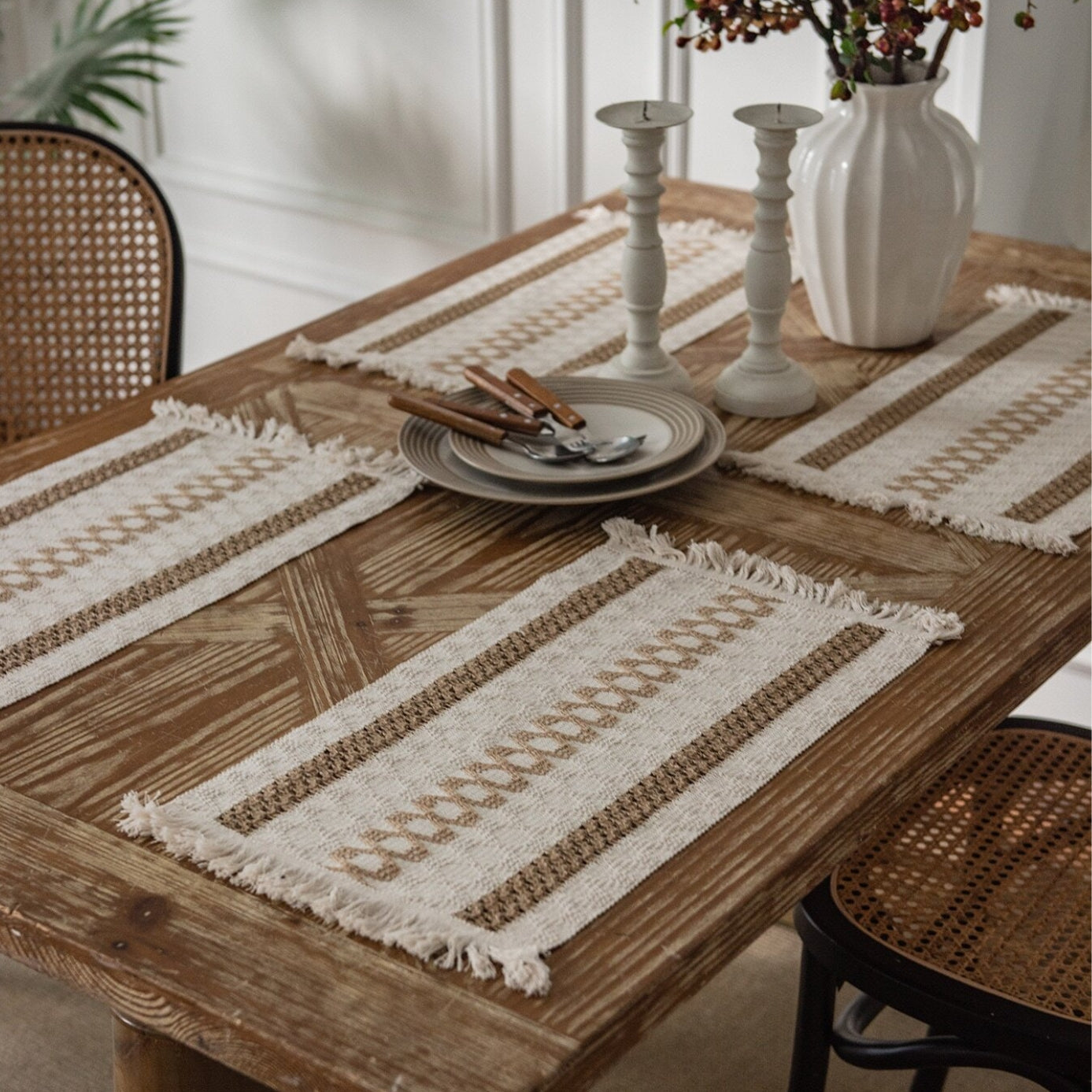 Eco-Friendly Woven Placemats – Artisanal Design with Sustainable Cotton and Flax Blend 5