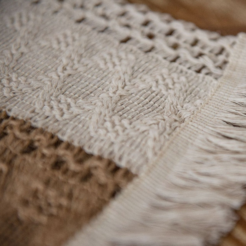 Elegant Boho Linen Table Runner – Unique Woven Design with Tassels 4
