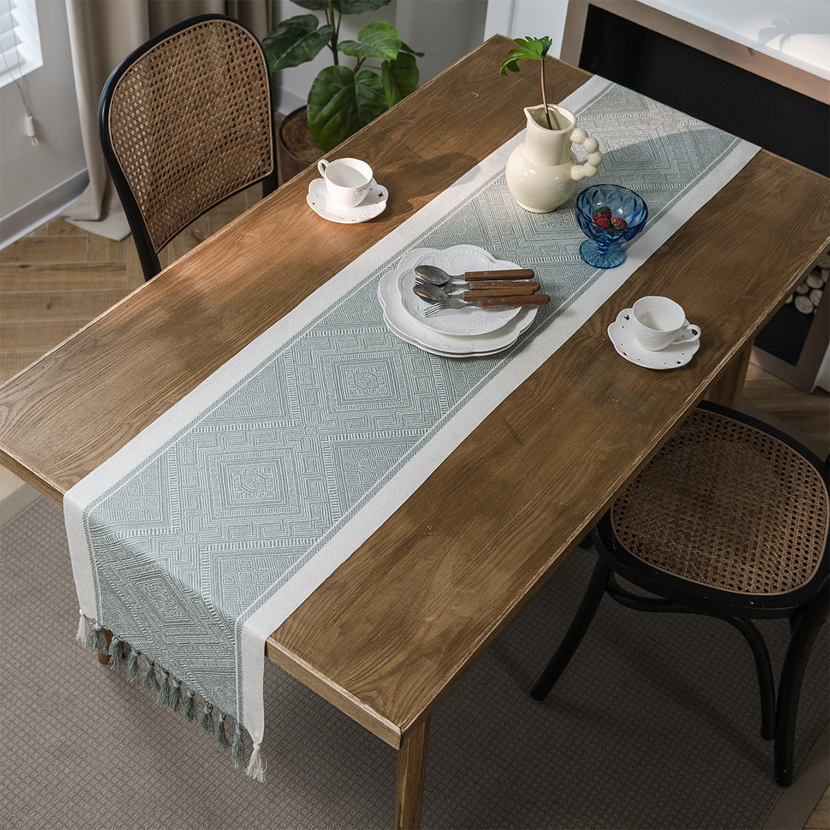 Elegant Geometric Table Runner with Hand-Tassel Edge in Durable Polyester and Linen 2