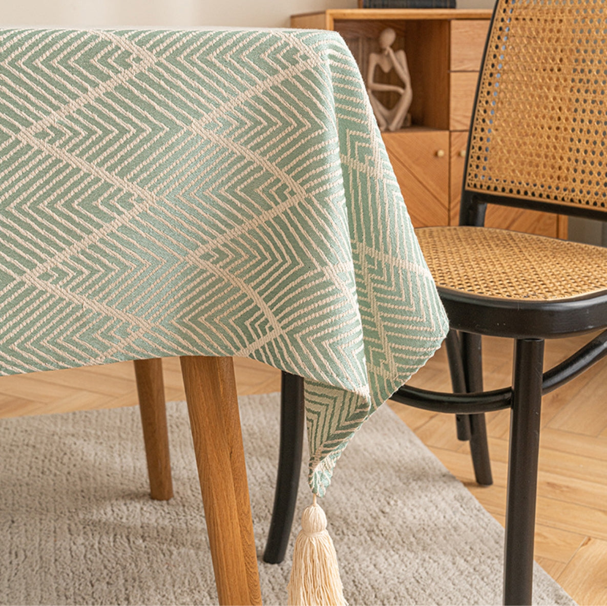 Elegant Geometric Wave Tablecloth with Tassel Trim  3