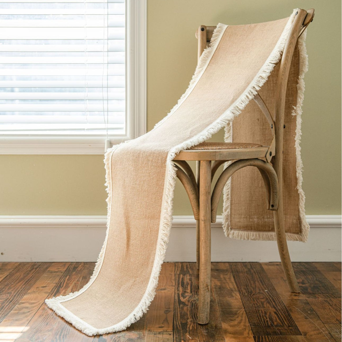 Elegant Natural Jute Table Runner with Frayed Edge – Durable Eco-Friendly Design 1
