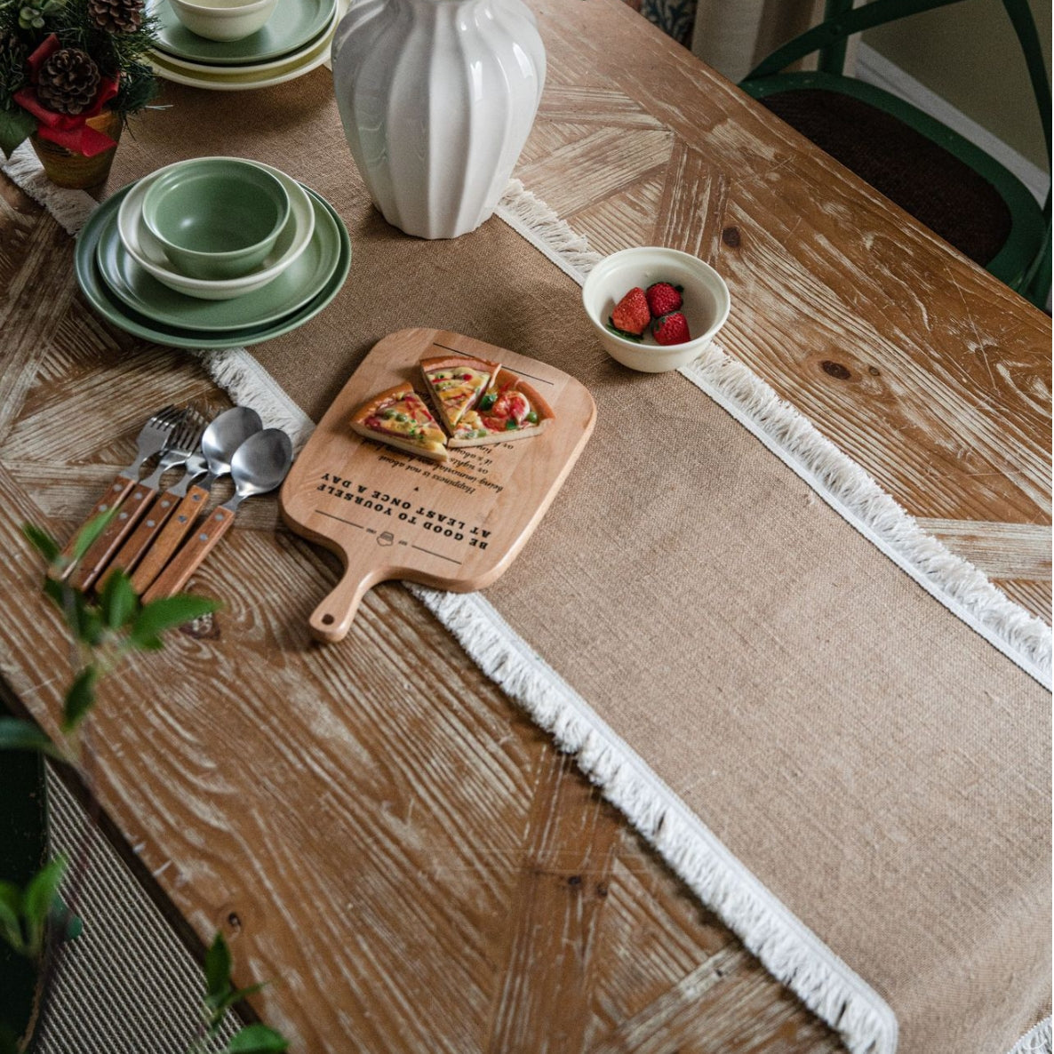 Elegant Natural Jute Table Runner with Frayed Edge – Durable Eco-Friendly Design 2