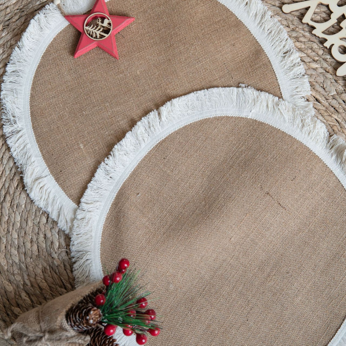 Elegant Natural Jute Table Runner with Frayed Edge – Durable Eco-Friendly Design 7