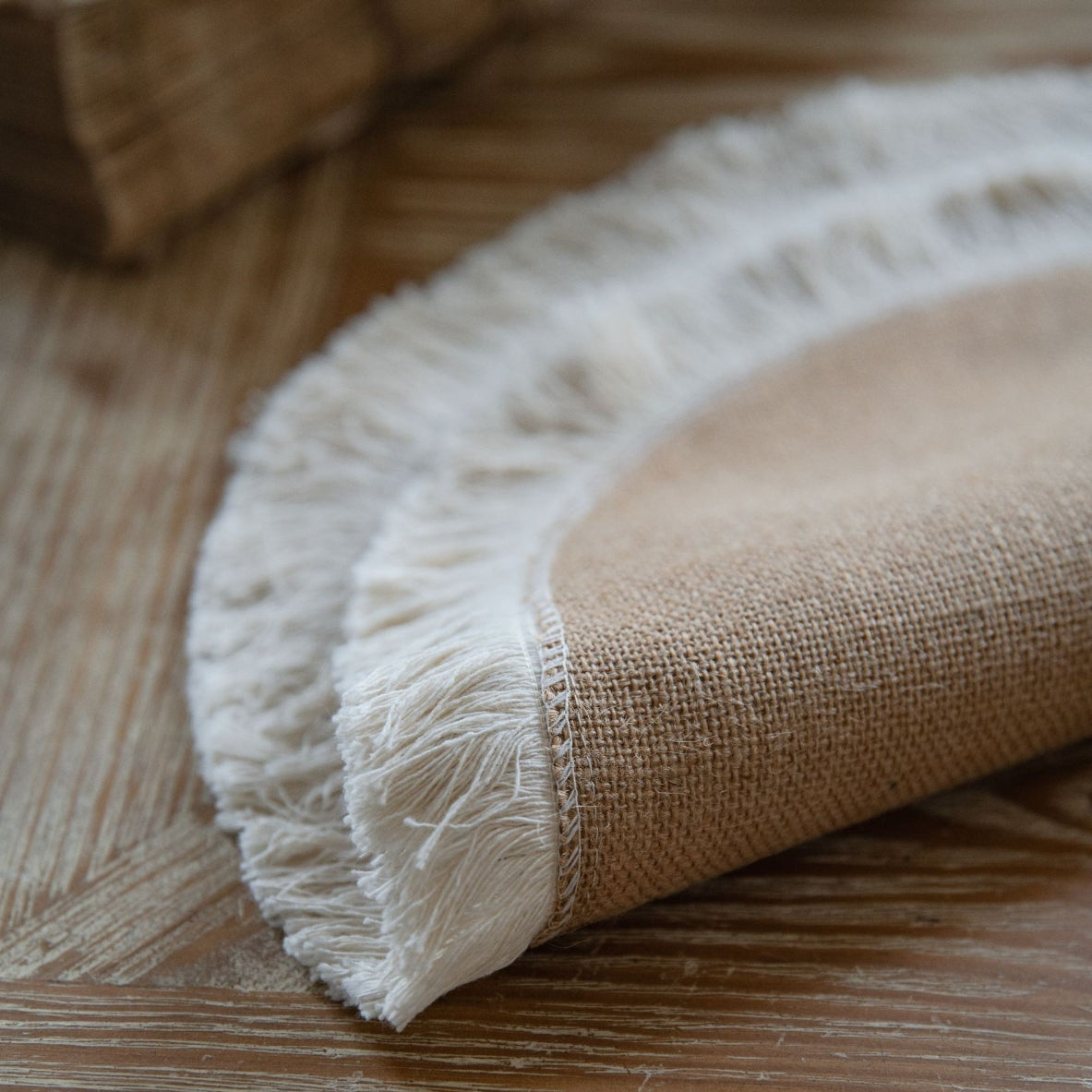 Elegant Natural Jute Table Runner with Frayed Edge – Durable Eco-Friendly Design 8