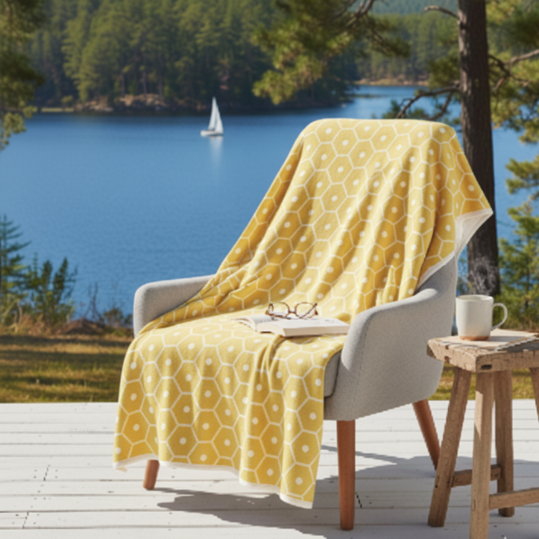 HONEY Reversible Hexagon Knit Blanket - Lemon & Cream Cotton-Wool Blend - Velvet-Soft Geometric Throw by Pappelina