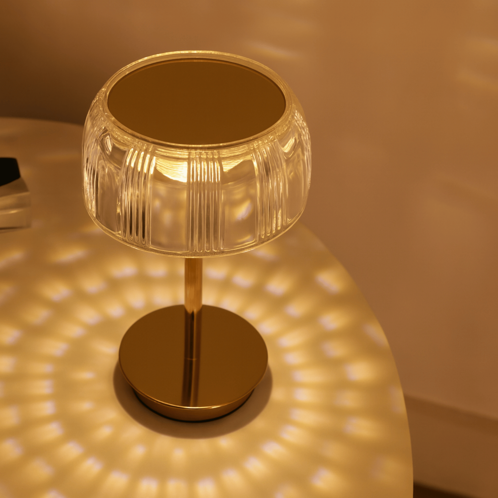 Modern Cordless Table Lamp – Adjustable Light Tones with Touch Control 3
