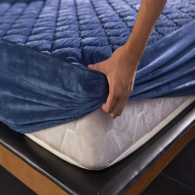 Plush Velvet Quilted Mattress Protector – Soft, Warm, and Durable Fitted Sheet for Queen and King Sizes 0