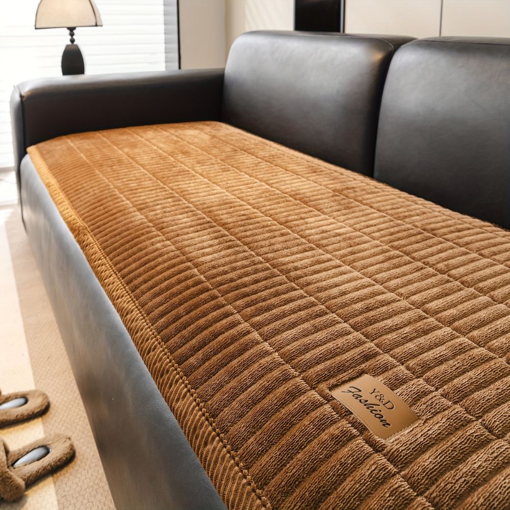 Soft Quilted Couch Cover – Stylish Microfiber Protector for All Sofa Types 3