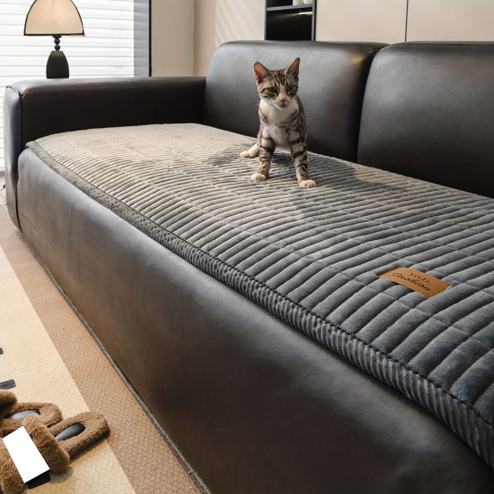 Soft Quilted Couch Cover – Stylish Microfiber Protector for All Sofa Types 4