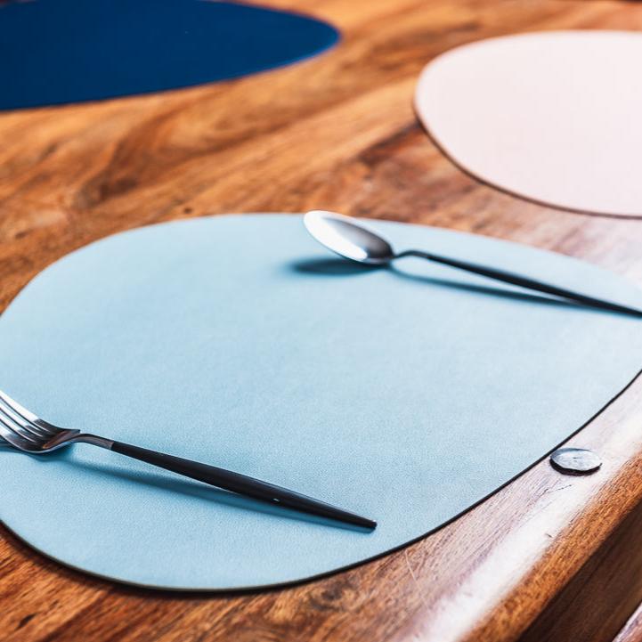 Stylish Leather Placemats Set – Elegant Design with Heat Resistance 6