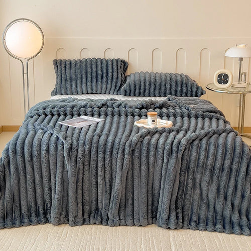 Thickened Wide Striped Flannel Blanket – Soft Plush, Warm, Versatile